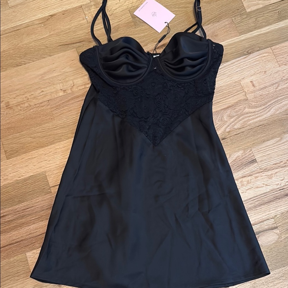 Hello Molly Black Lace Chemise